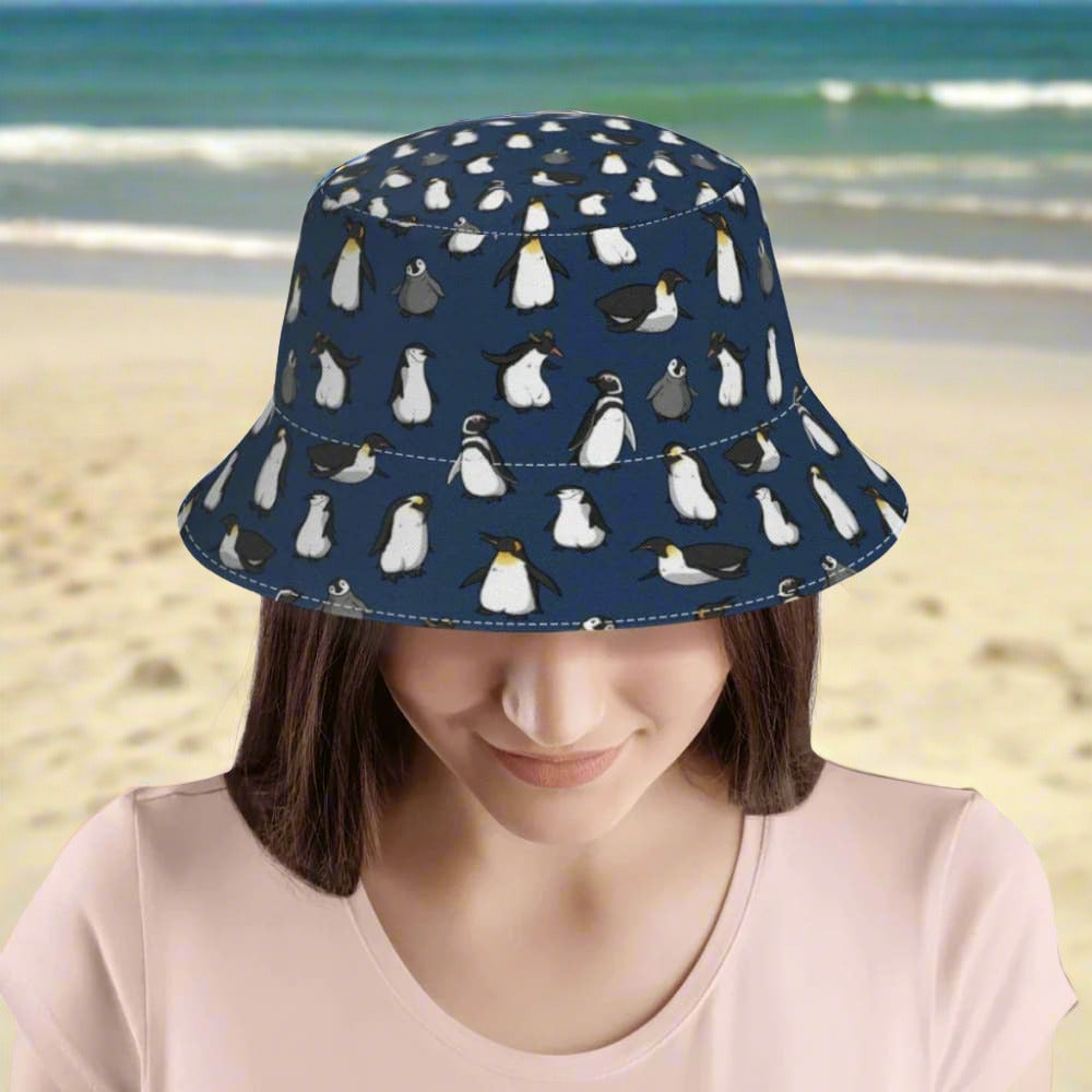Model-with-Penguins-bucket-hat-at-the-beach