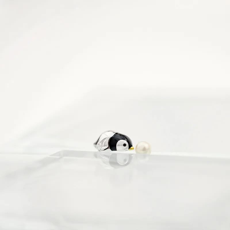 Small silver penguin earrings - Resizable rings